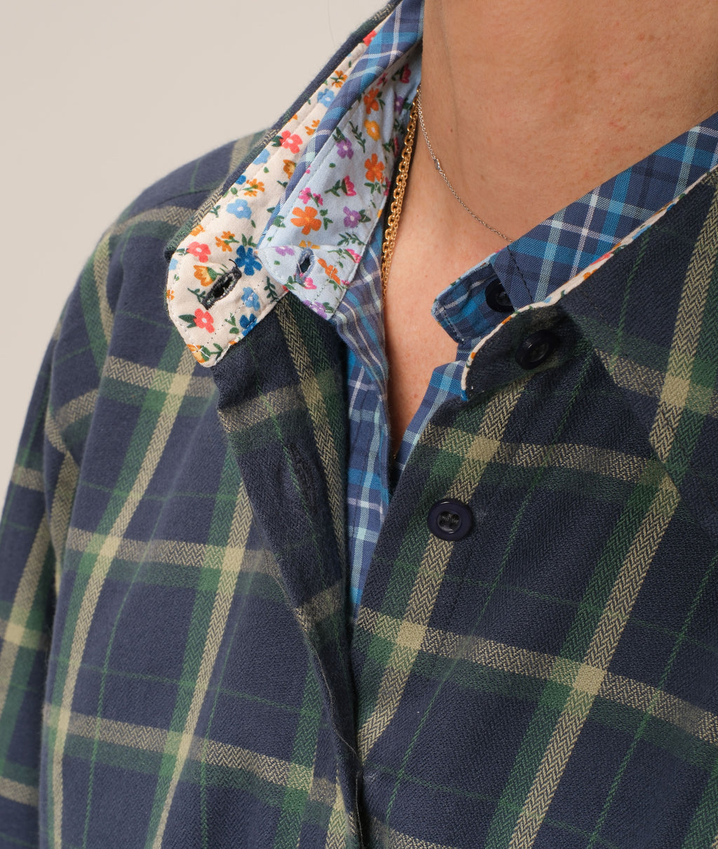 Oversized fit Cowboy cut side pocket - No writing
