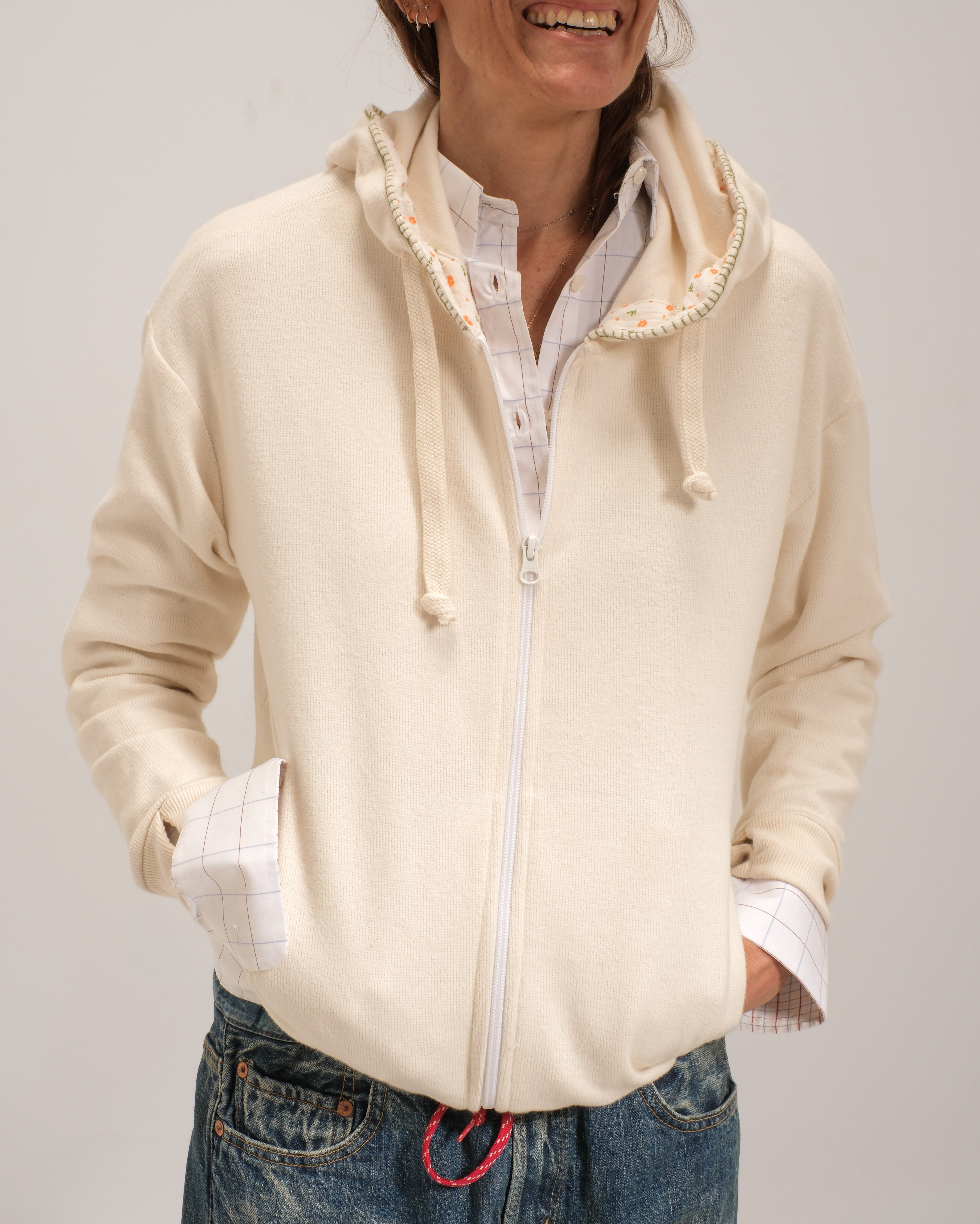 Creme Cashmere tight fit hoodie